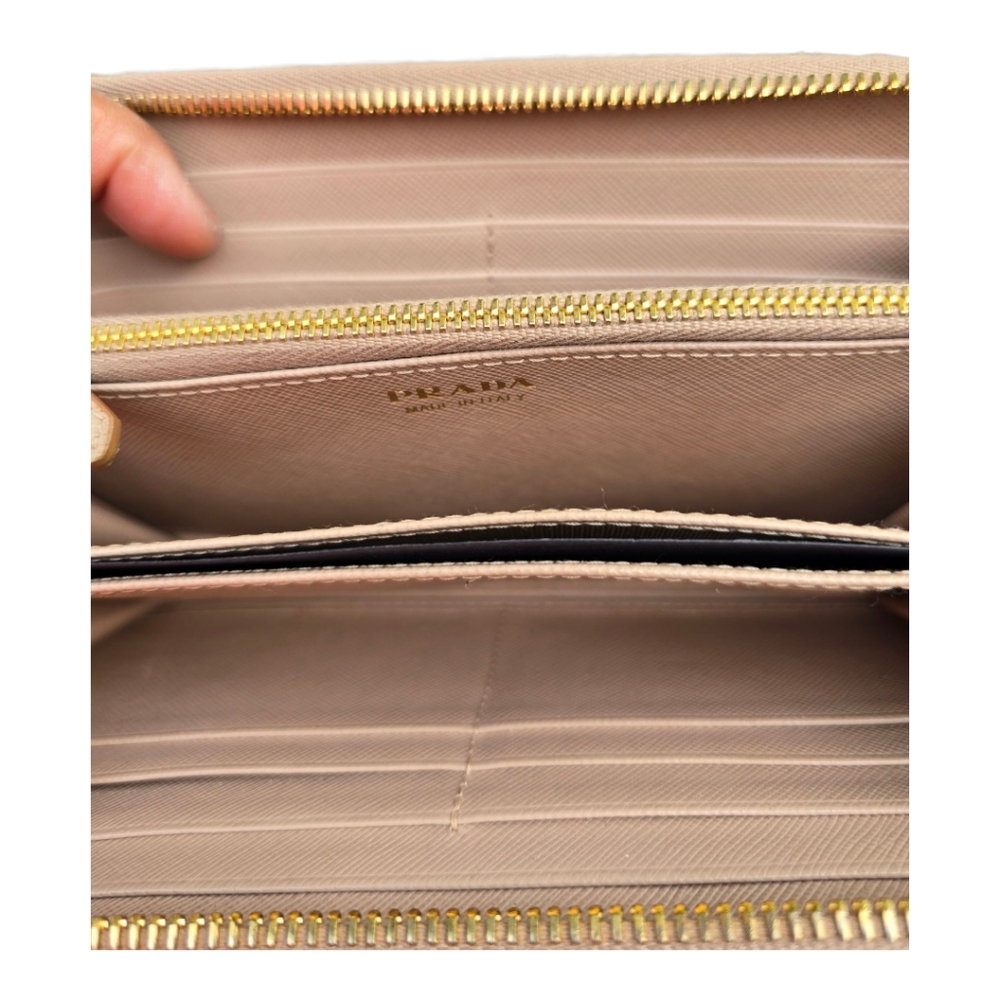 🛑🛑 SOLD 🛑🛑Prada Saffiano Fiocco Zip Continental Wallet In Cammeo***EUC*** - Picture 6 of 10